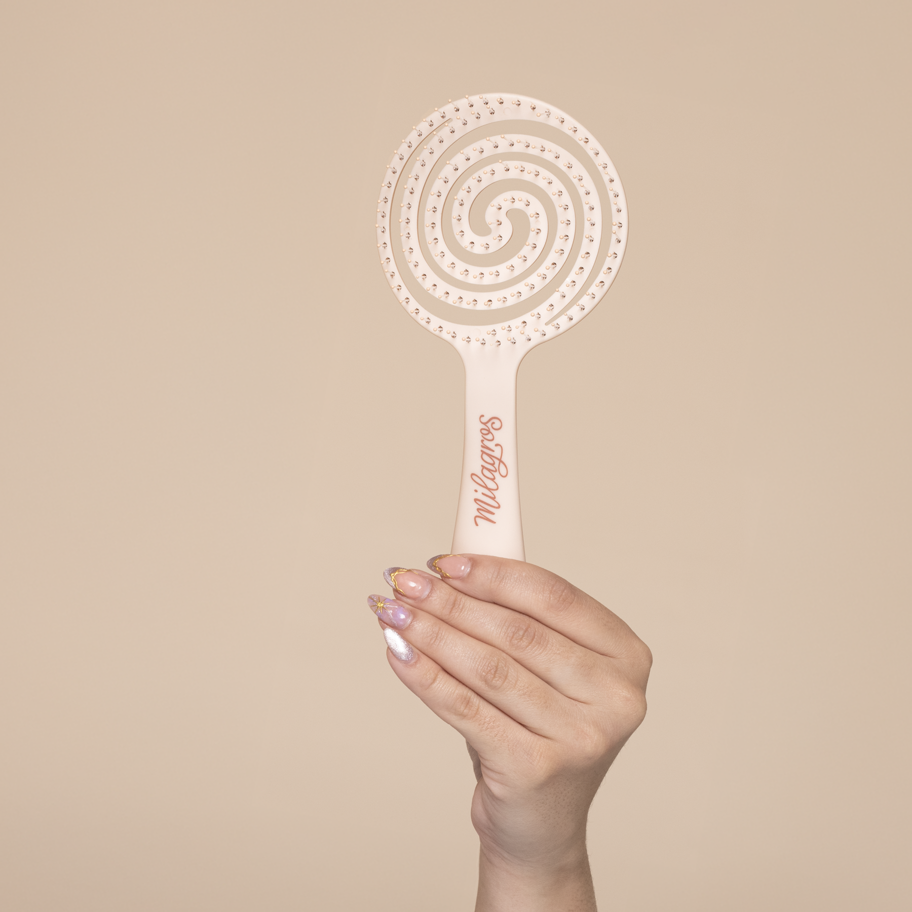 Cepillo Anti Enredo y Masajeador Capilar 2 en 1 Beige